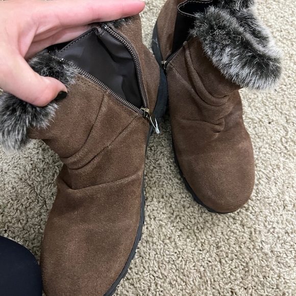 Khombu All Weather Lindsey Boot - Picture 5 of 10